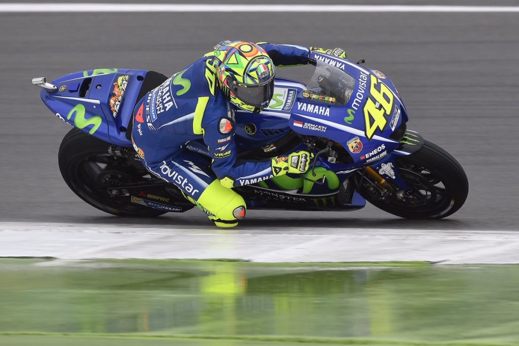 MotoGP | GP Olanda: Rossi vince ad Assen una gara pazza dopo una lotta con Petrucci