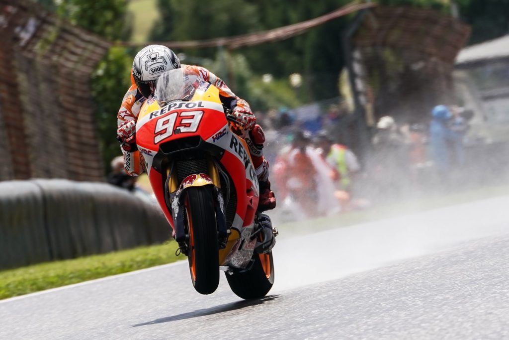 MotoGP | GP Germania, Marquez in pole sul bagnato al Sachsenring