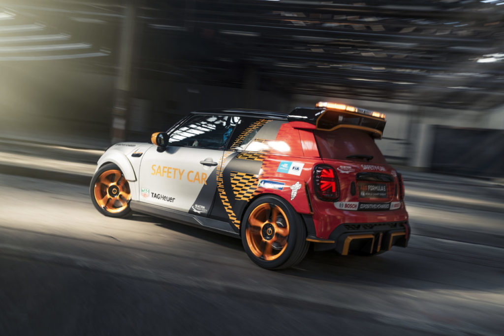 Formula E | La Mini Electric Pacesetter è la nuova Safety Car Mini Electric Pacesetter