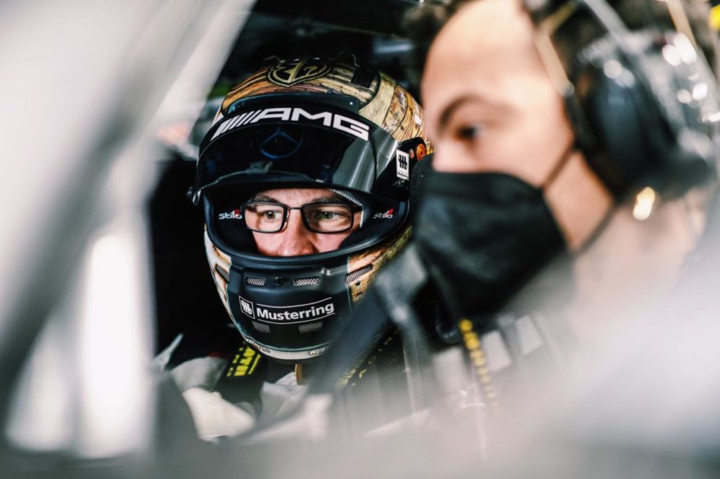 DTM | Haupt Racing Team domina il primo giorno di test insieme alla... neve! DTM | Haupt Racing Team domina il primo giorno di test insieme alla... neve!