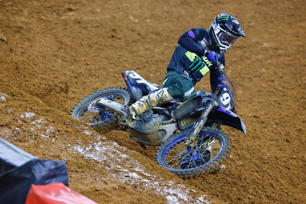 Supercross | Atlanta #1: Tomac vince di forza, male Roczen Supercross | Atlanta #1: Tomac vince di forza, male Roczen