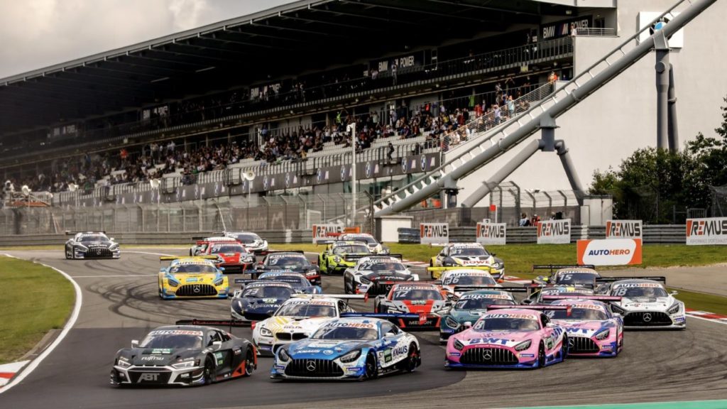DTM | Nurburgring 2021, Gara 1: dominio incontrastato di Kelvin van der Linde DTM | Nurburgring 2021, Gara 1: dominio incontrastato di Kelvin van der Linde