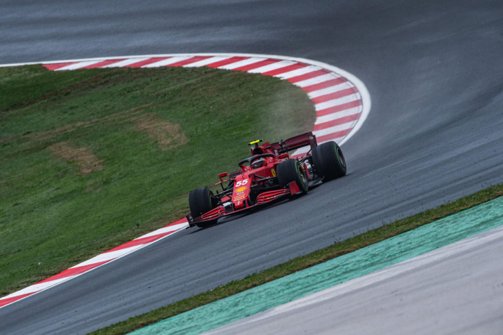 F1 | GP Turchia 2021: la gara di Carlos Sainz (Ferrari), ottavo