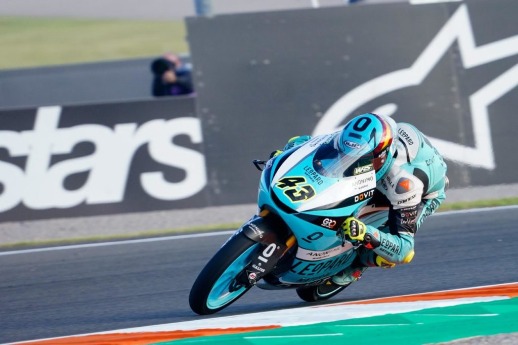 Moto3 | GP Comunità Valenciana 2021: Xavier Artigas primeggia nell'ultima bagarre dell'anno
