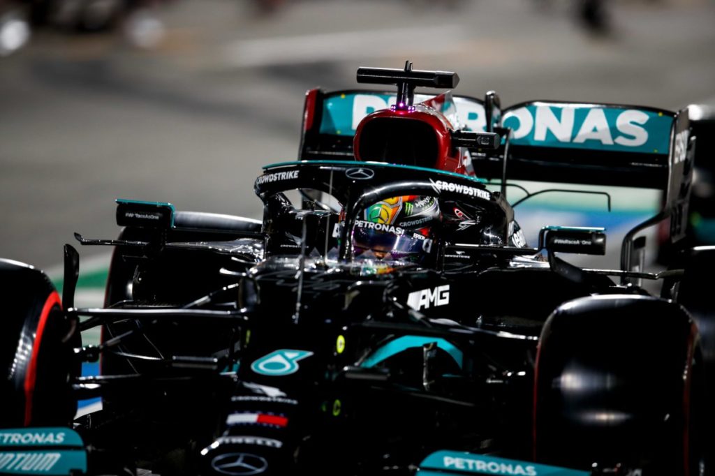F1 | GP Qatar 2021, gara: Hamilton vince su Verstappen e un grande Alonso! Lewis a -8 in classifica a due dal termine
