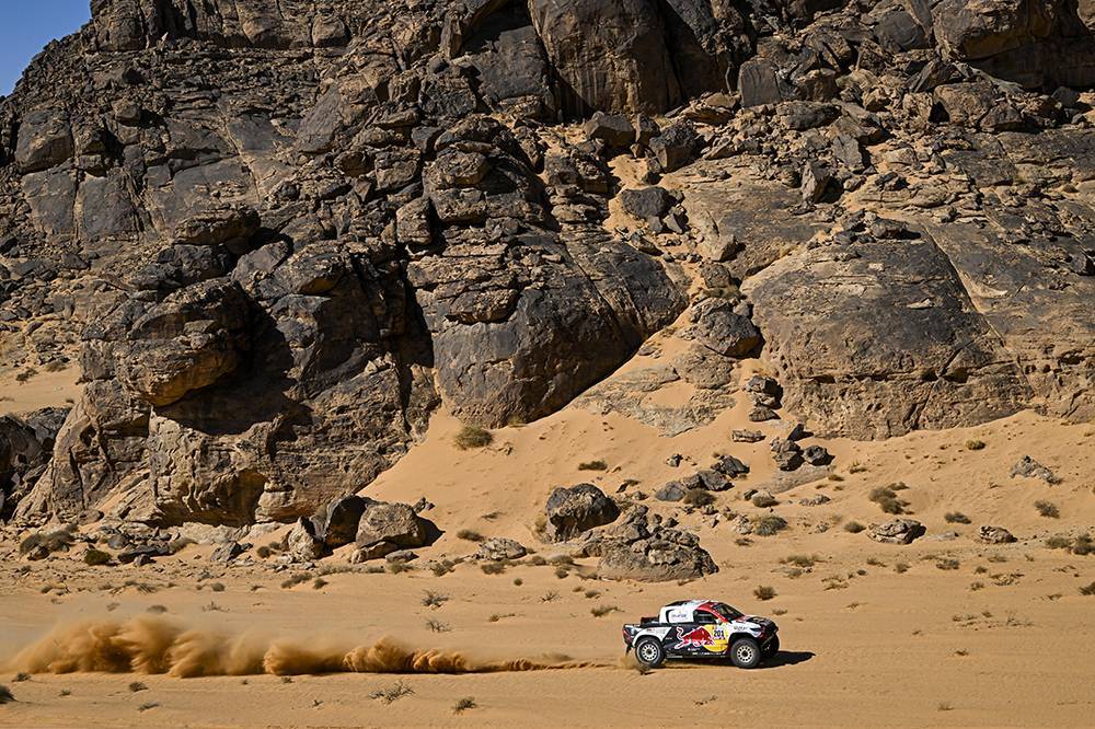 Dakar 2022 | Giorno 1: Al-Attiyah senza rivali ad Ha'il, le Audi nelle sabbie mobili