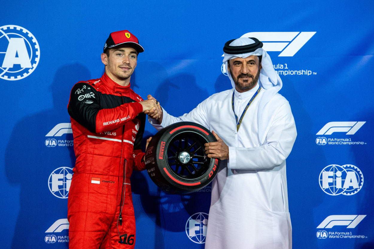 F1 | GP Bahrain 2022, Statistiche: Leclerc alla prima come pochi in Ferrari, Magnussen fa volare la Haas F1 Bahrain 2022 - Leclerc (Ferrari) e Ben Sulayem (FIA)
