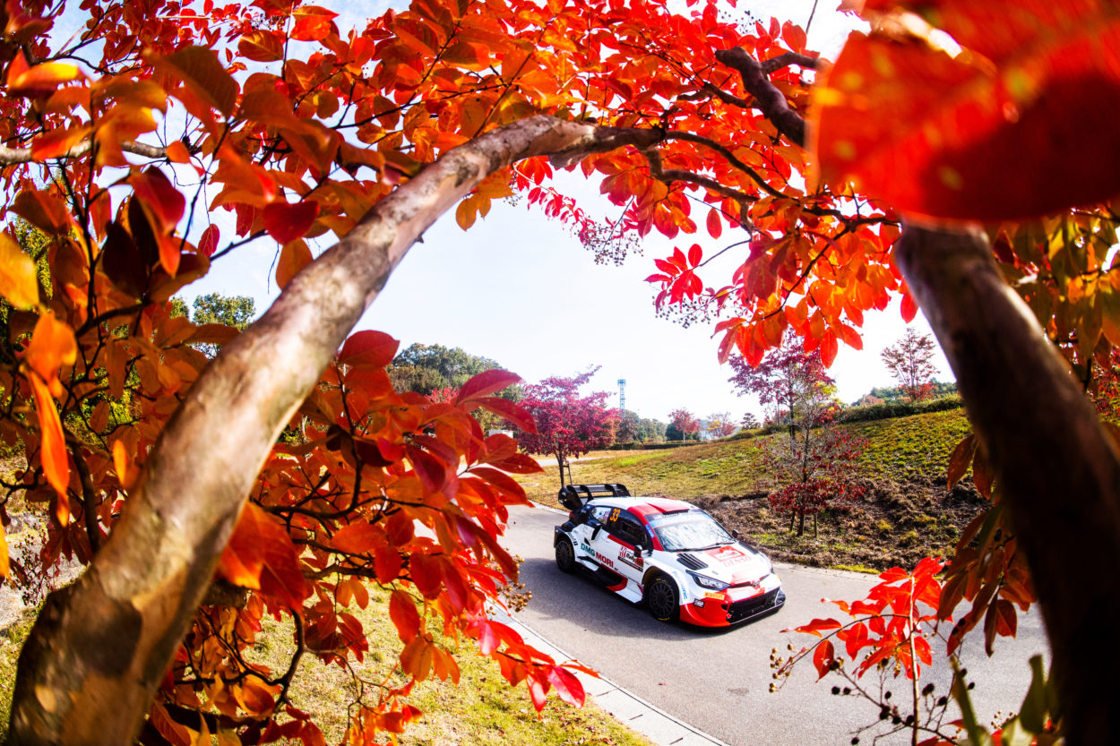 WRC | Rally del Giappone 2022, PS5-7: venerdì di grande caos, Evans guida la generale