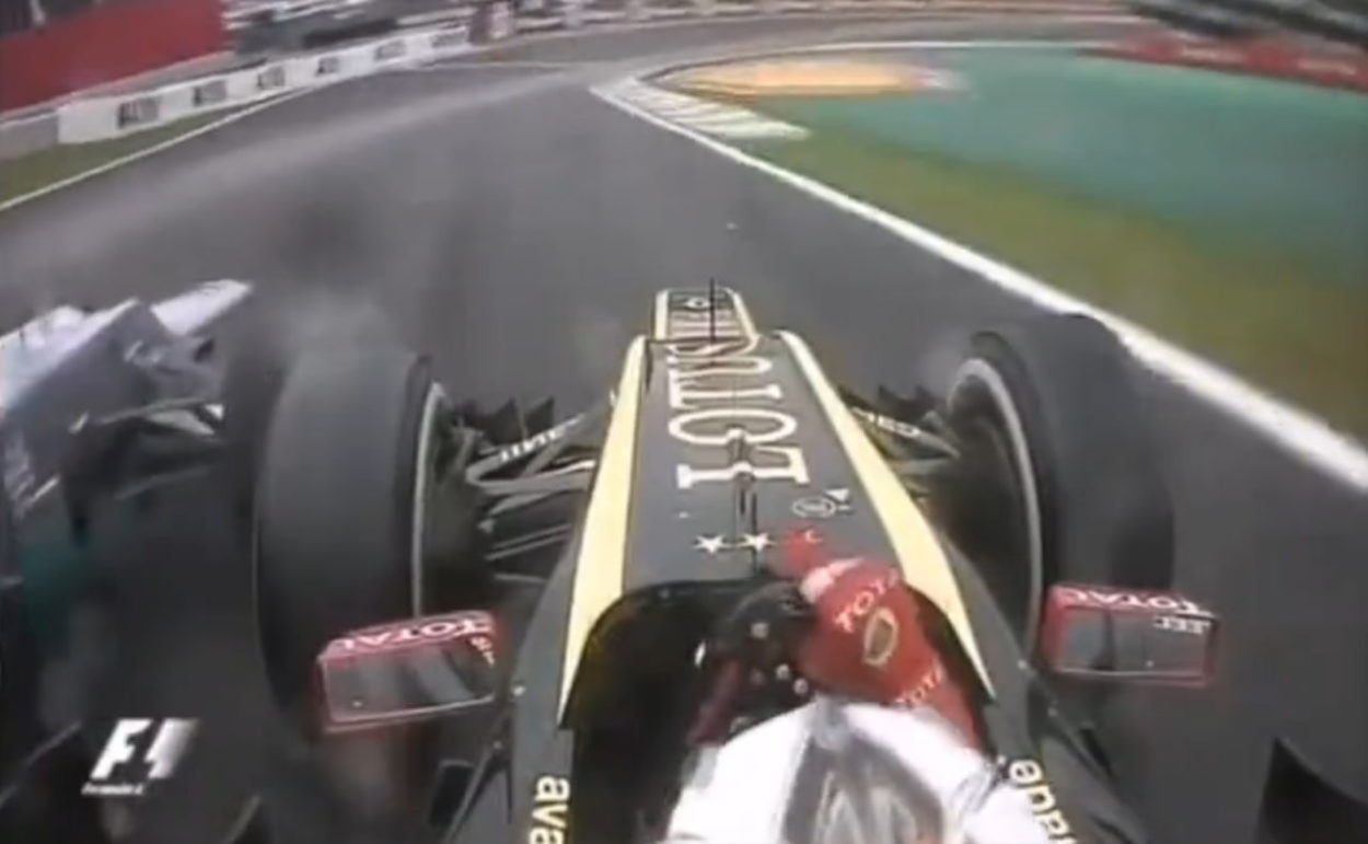 F1 | GP San Paolo 2022, analisi incidente Verstappen - Hamilton: nessuno dei due vuole mollare, ma le linee guida FIA di marzo inchiodano i commissari sulla penalità F1 | GP San Paolo 2022, analisi incidente Verstappen - Hamilton: nessuno dei due vuole mollare, ma le linee guida FIA di marzo inchiodano i commissari sulla penalità