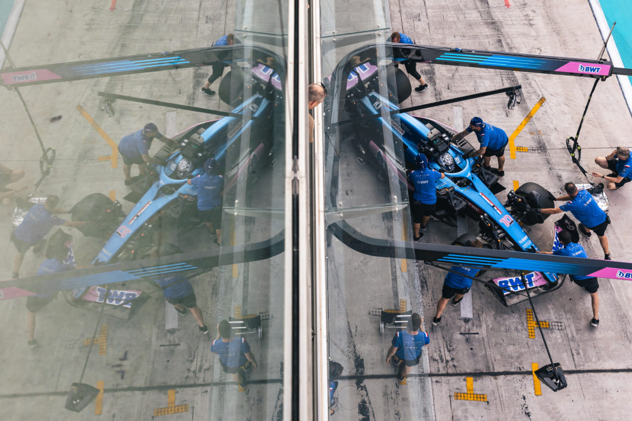 F1 | Test Abu Dhabi 2022: Ferrari chiude l'anno con una tripletta Sainz - Leclerc - Shwartzman. 151 giri per De Vries! F1 | Test Abu Dhabi 2022: Ferrari chiude l'anno con una tripletta Sainz - Leclerc - Shwartzman. 151 giri per De Vries!