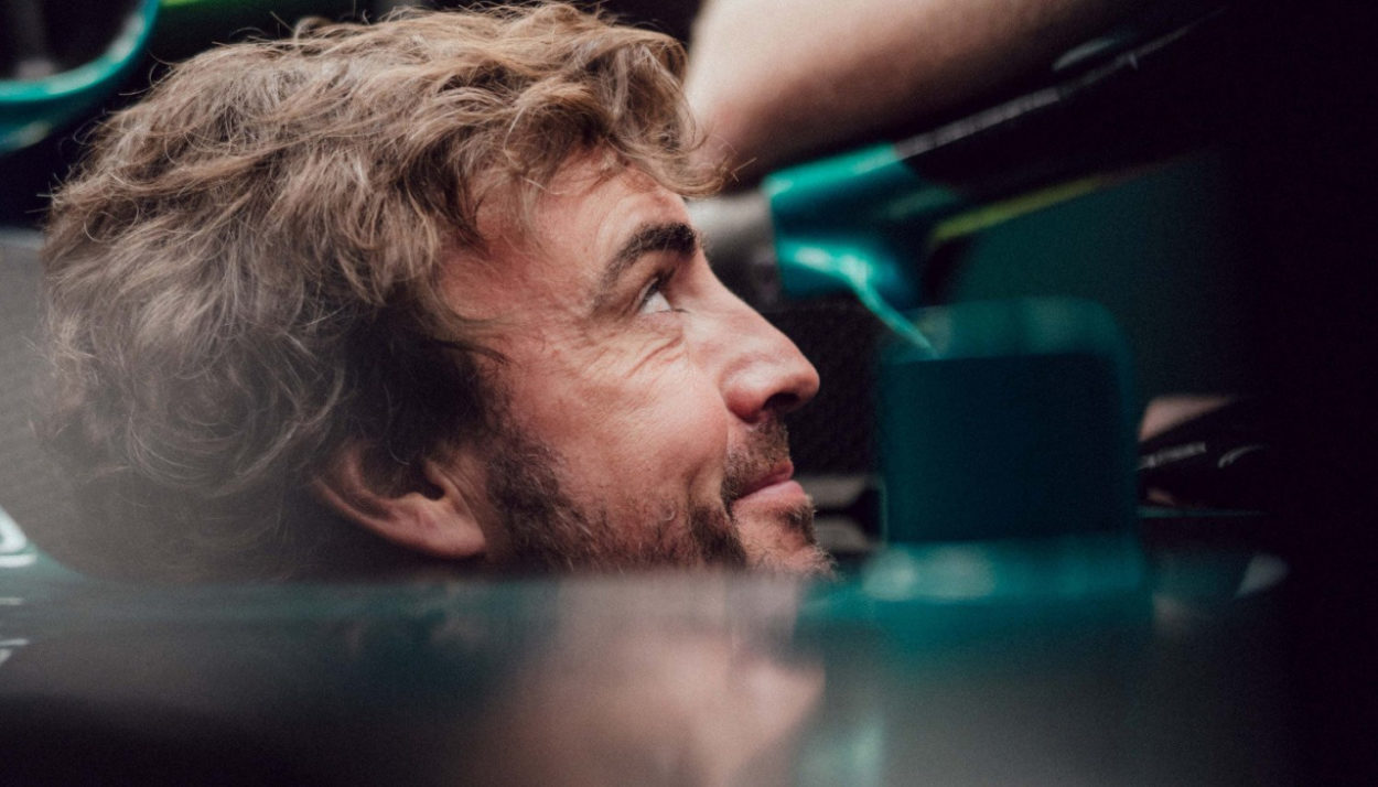 F1 | Alonso sul debutto in Aston Martin: "Onorato di guidare per un brand iconico"
