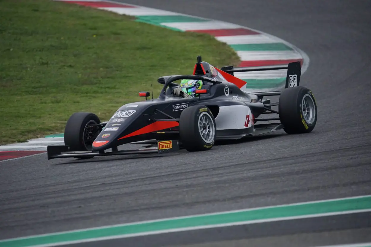 F4 UAE | PHM Racing aggiunge Strømsted e Bohra alla propria line up F4 UAE