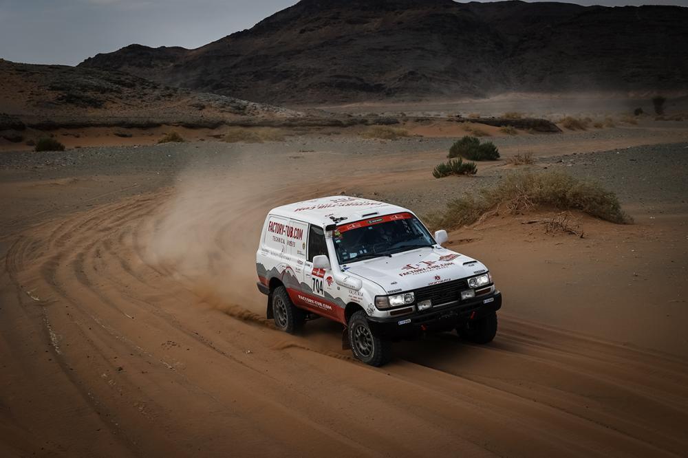 Dakar 2023 | Giorno 6: Al-Attiyah vince ancora, le Audi affondano. Doppietta Husqvarna Benavides-Howes nelle moto