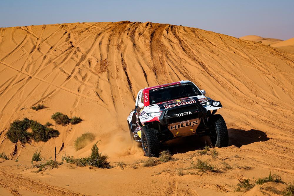 Dakar 2023 | Giorno 6: Al-Attiyah vince ancora, le Audi affondano. Doppietta Husqvarna Benavides-Howes nelle moto