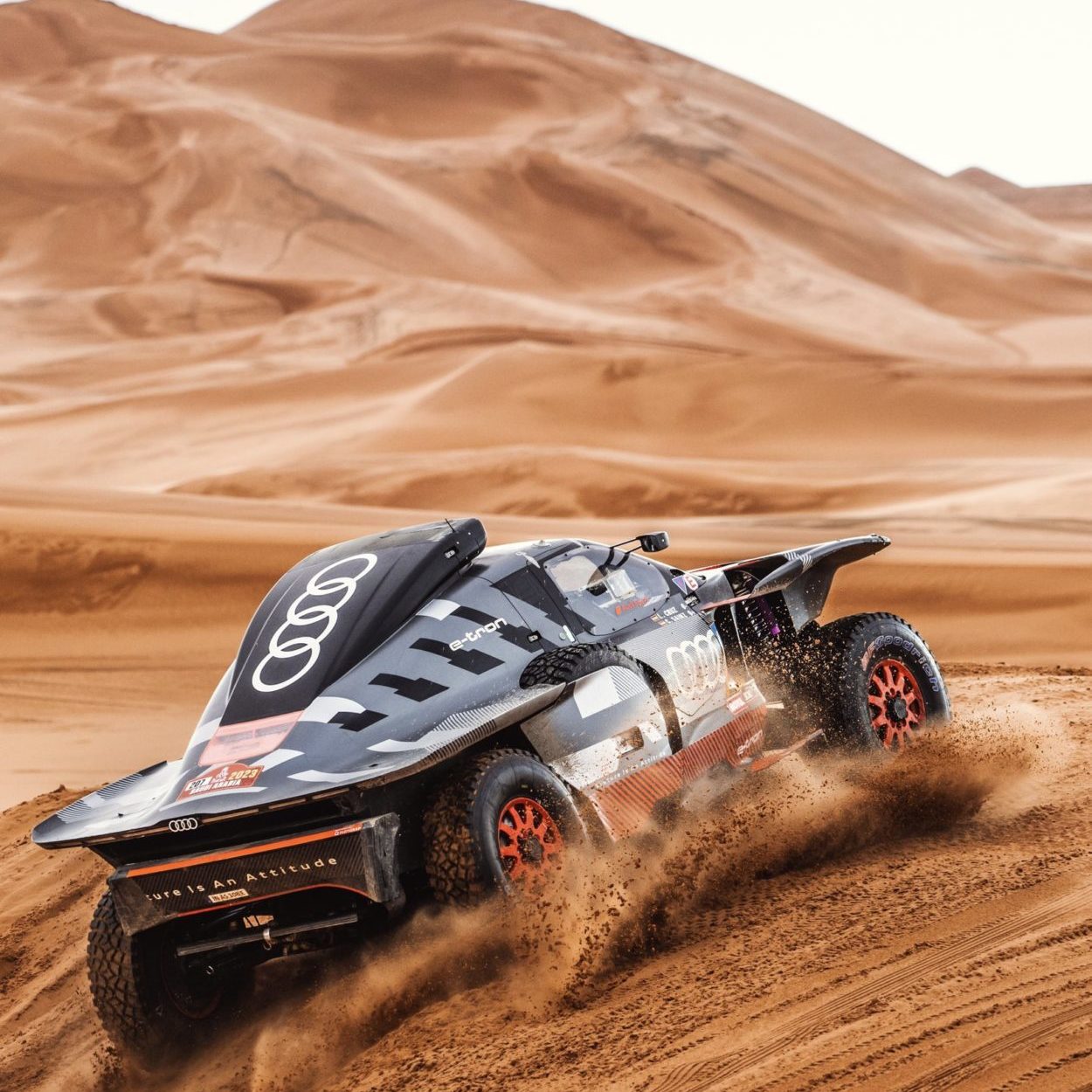 Dakar 2023 | Giorno 9: altra speciale per Sébastien Loeb, Sainz out. Tragedia tra le dune, morto uno spettatore